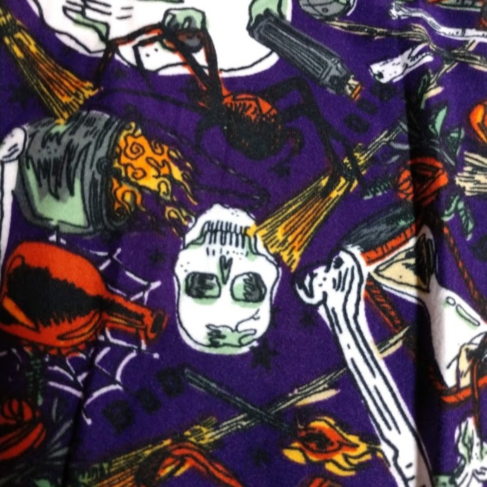 NWT Lularoe Tween Leggings Skulls/Halloween